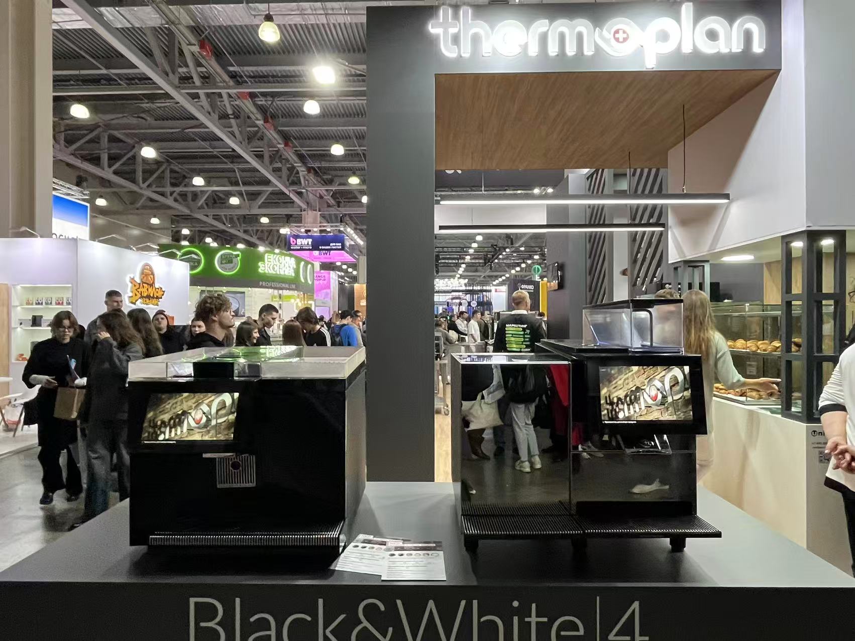 偉佳展覽.jpg 偉佳展覽.jpg